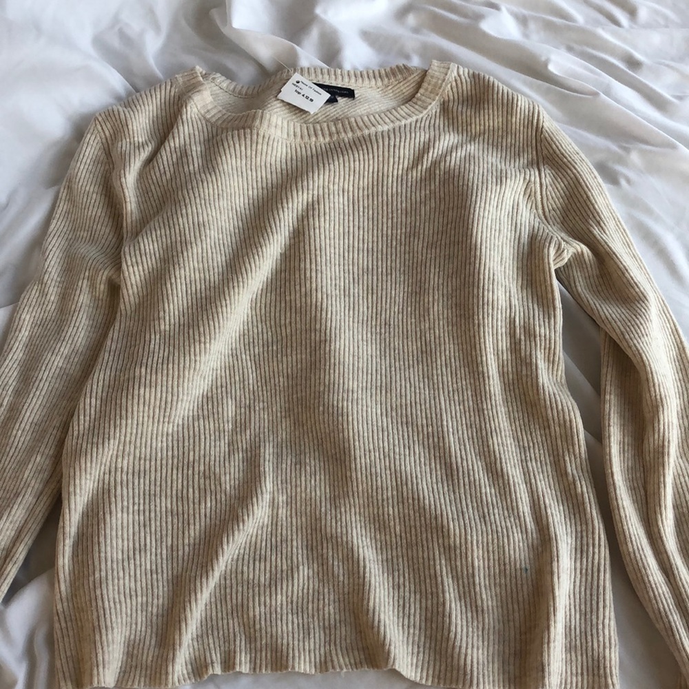 Fitted sweater